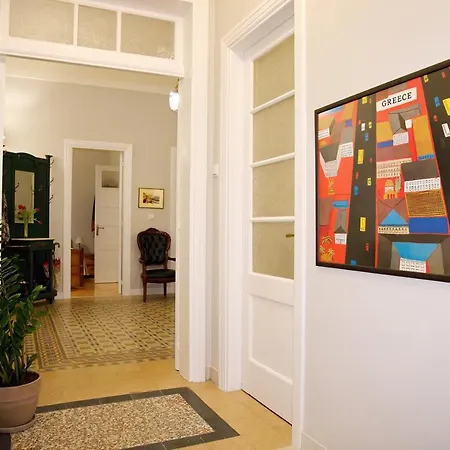 Apartment Aroura Neoclassical 3br 2ba Athens