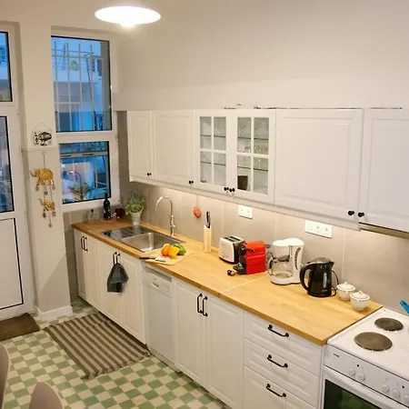 Apartment Aroura Neoclassical 3br 2ba *